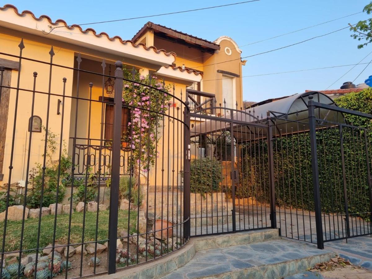 Hostal Las Rosas Salta Dış mekan fotoğraf
