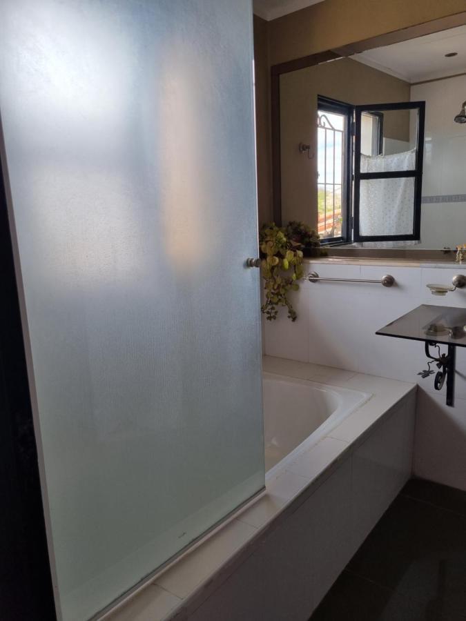 Hostal Las Rosas Salta Dış mekan fotoğraf